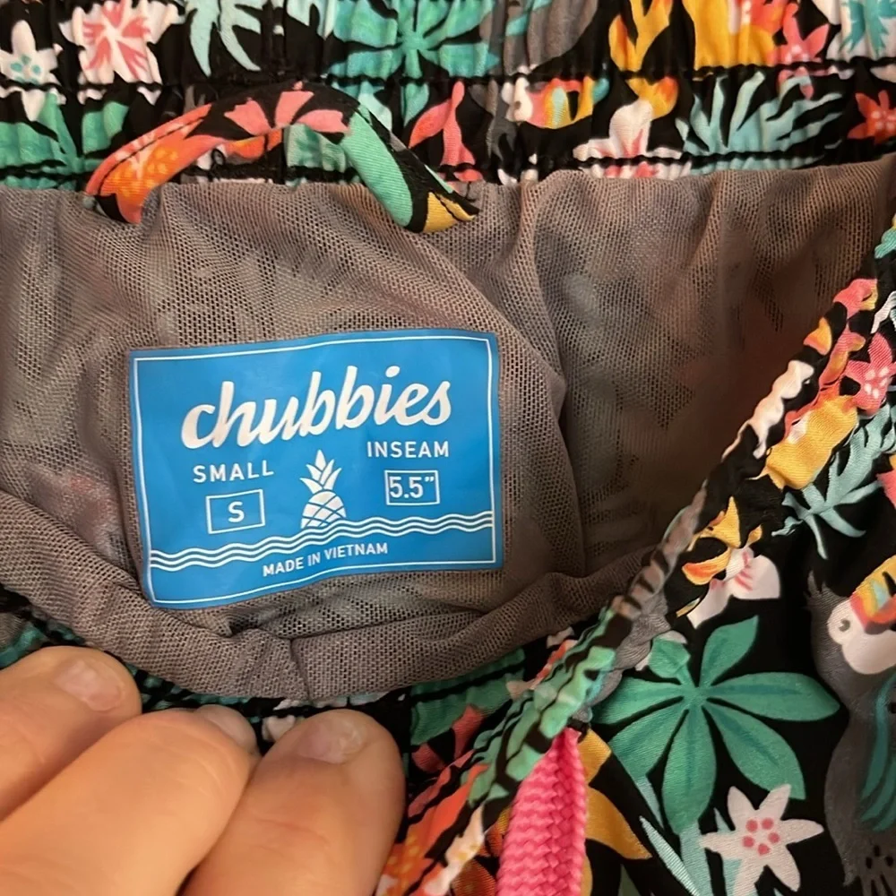 Chubbies Bloomerang pattern Swim Trunks Vibrant Floral Design Small